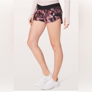 Lululemon Run Times Short II in Sun Dazed Multi Pink/Super Dark, size 6
